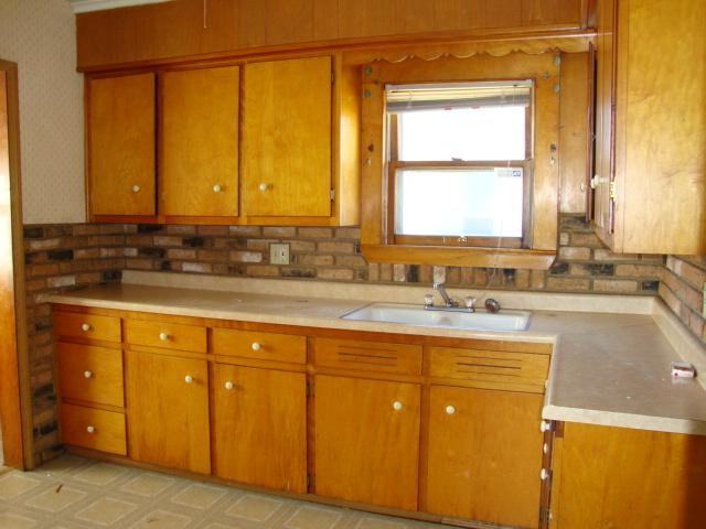 639 Samuel Ave - Photo 3 of 10