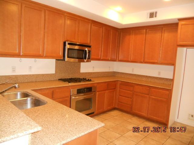 947 Kestral Way - Photo 3 of 16