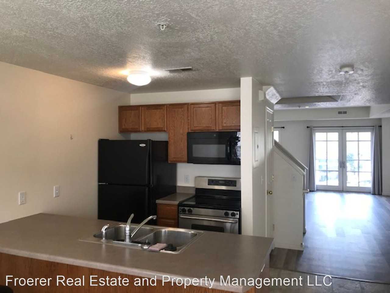 145 25th St - Photo 2 of 12