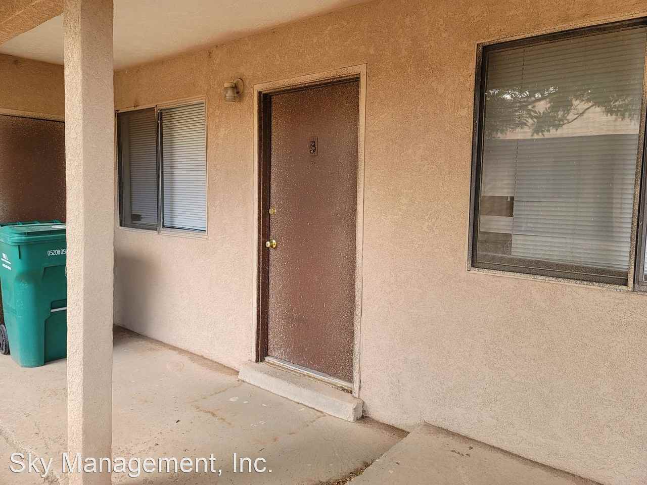 Courtyard Apartments-Osborne - Photo 2 of 3