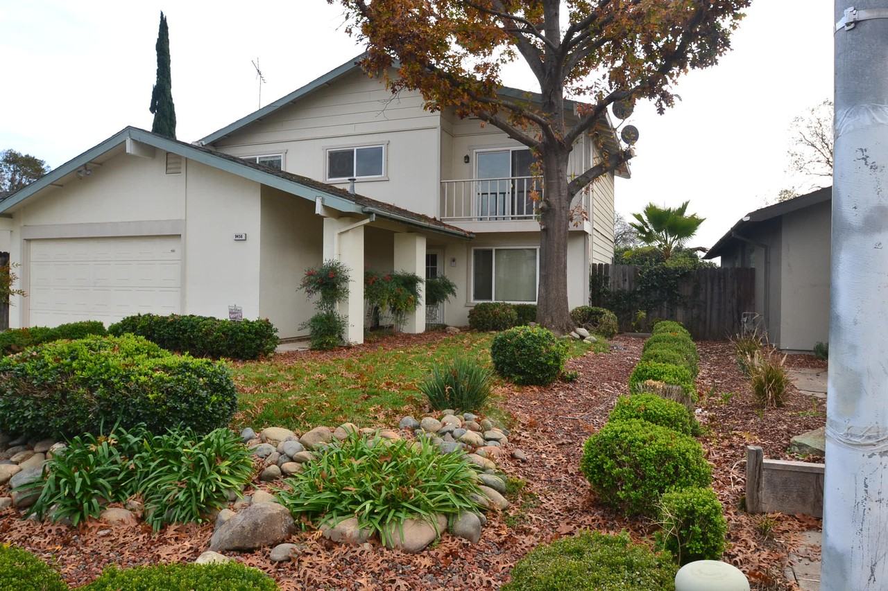 9456 Butterfield Way - Photo 3 of 3