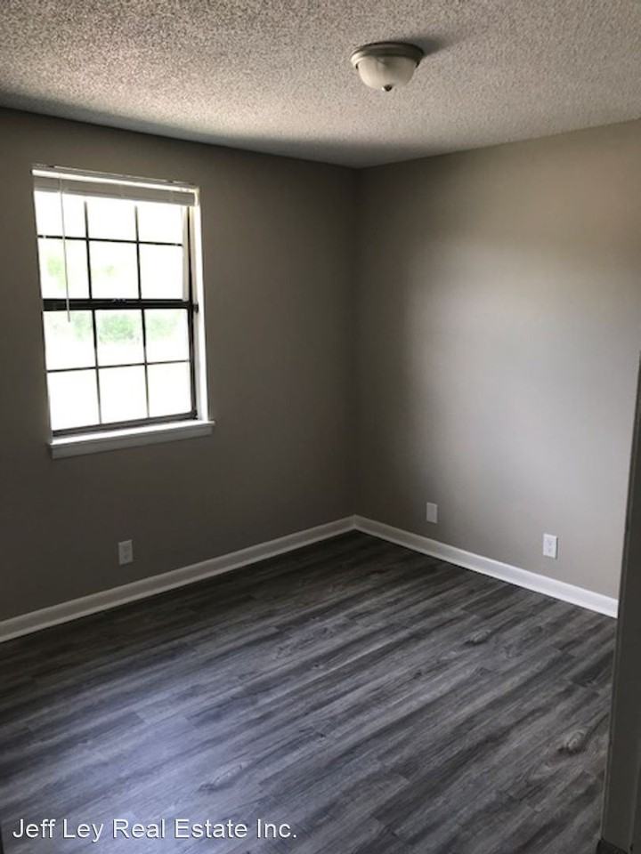 3455 Brick Church Pike - Photo 3 of 9