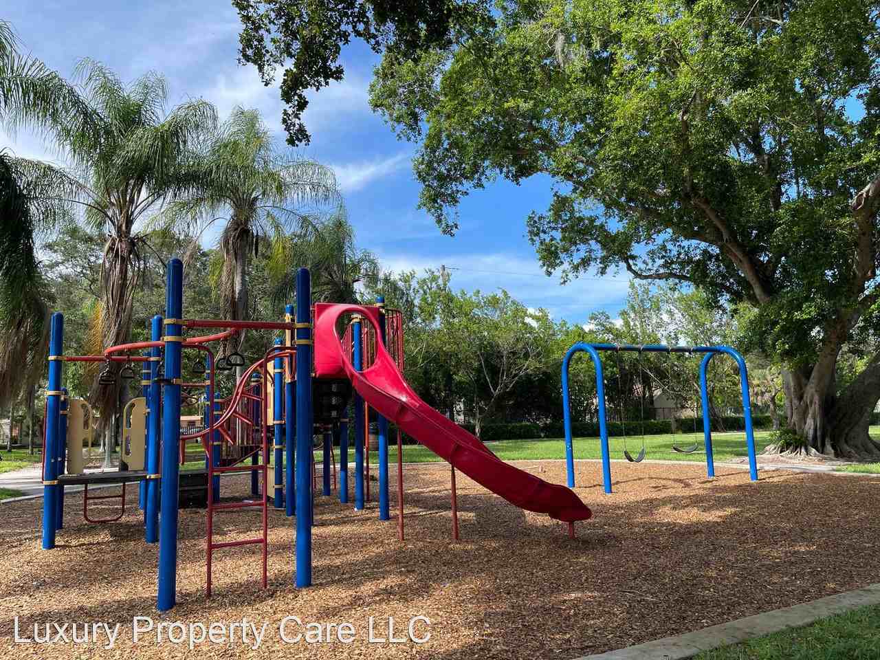 734 47th St - Photo 2 of 18