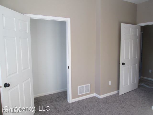 West/East Court Drive - Photo 3 of 5