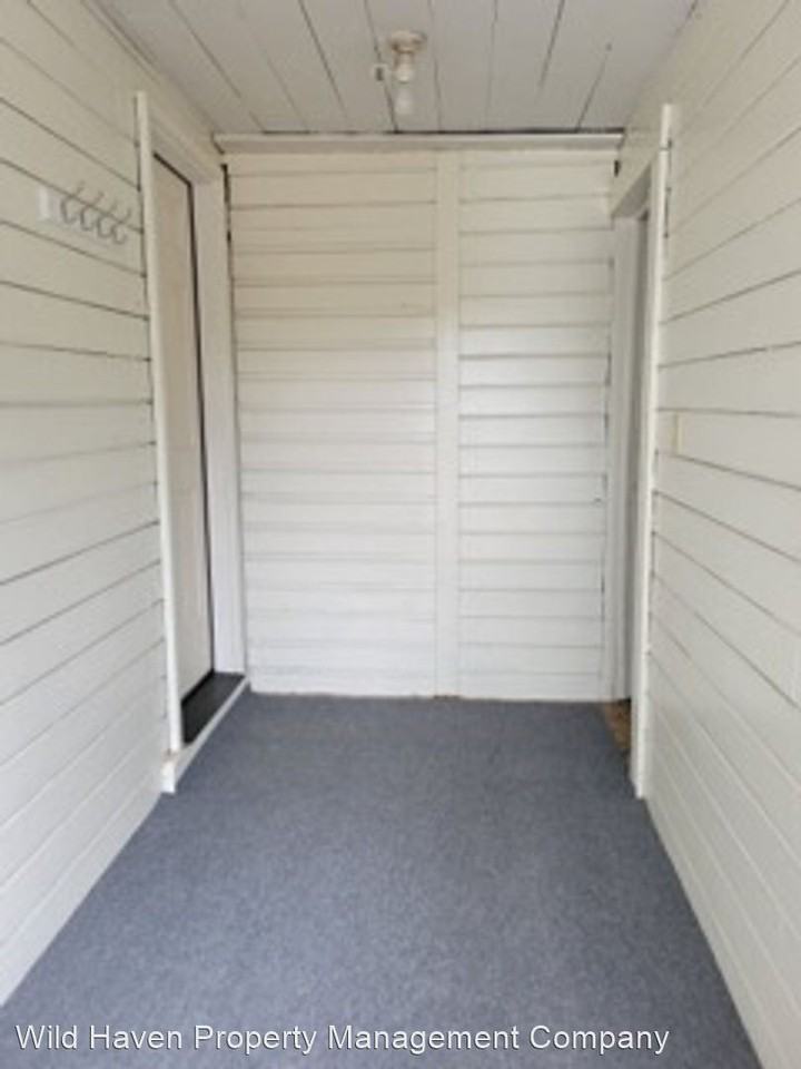 7825 Nw Meadow Lake Rd - Photo 2 of 15