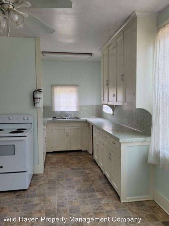 7825 Nw Meadow Lake Rd - Photo 3 of 15