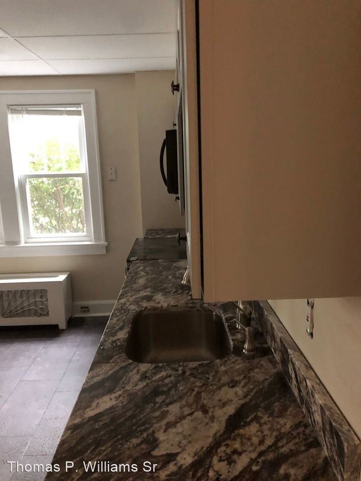 150 Washington St - Photo 2 of 7