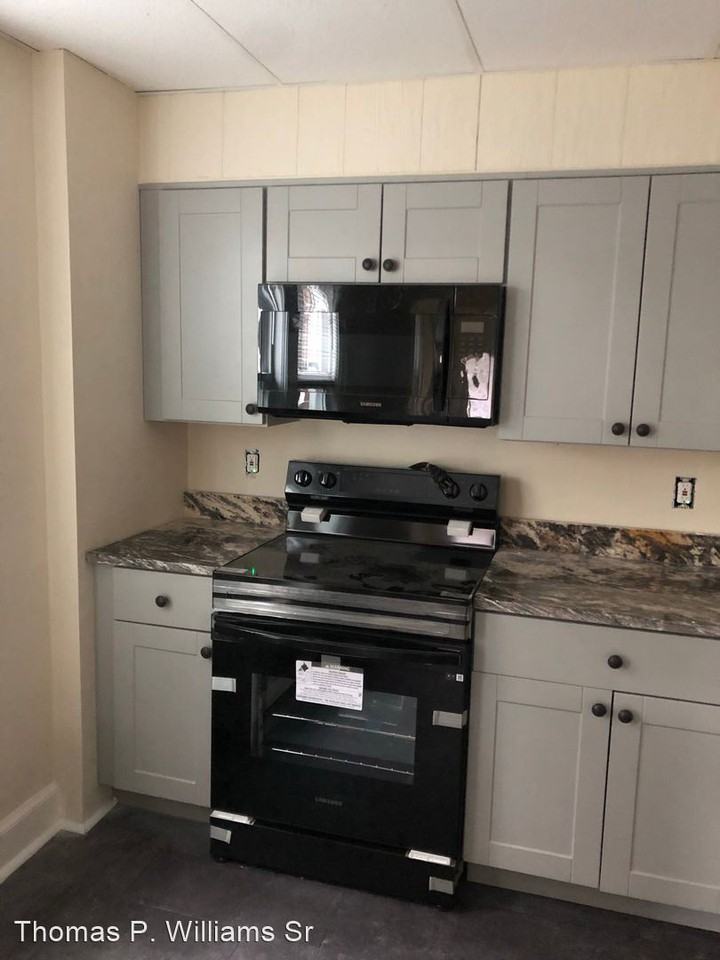 150 Washington St - Photo 3 of 7