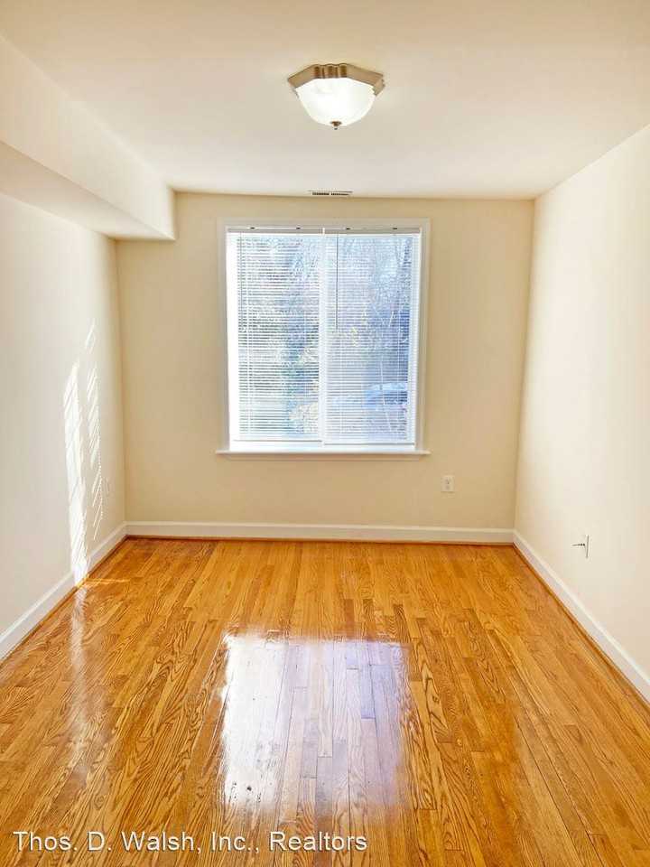 4000 - 4004 4th St SE - Photo 3 of 8