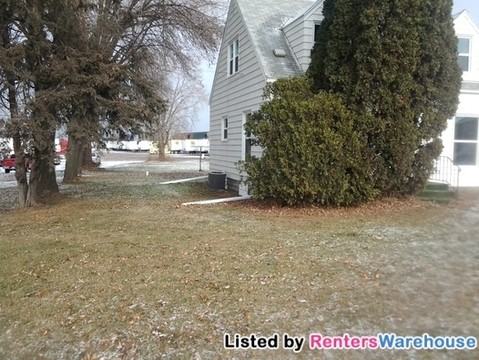 901 1st St - Photo 3 of 15