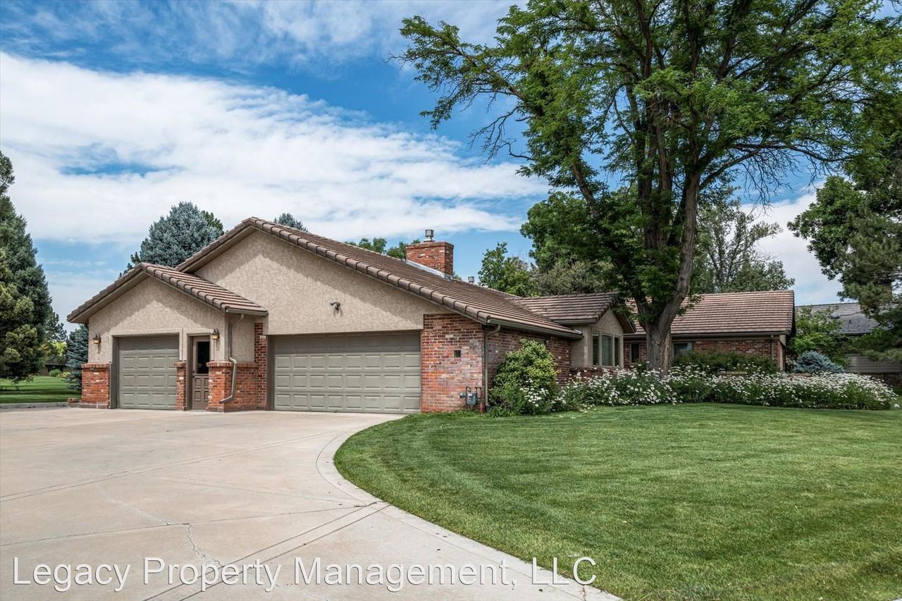 41 Fairway Ln - Photo 2 of 30