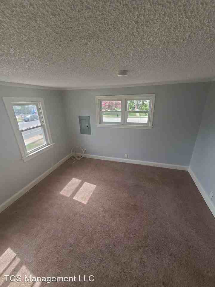 1501 Mount Holly Road - Photo 2 of 6