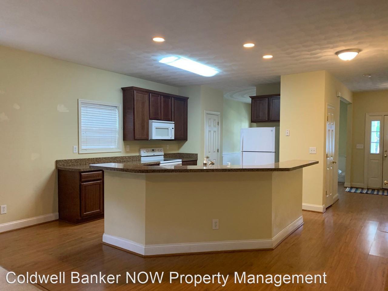 1430 Mary Ave - Photo 3 of 10