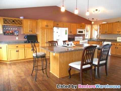 566 McKinley St - Photo 2 of 13