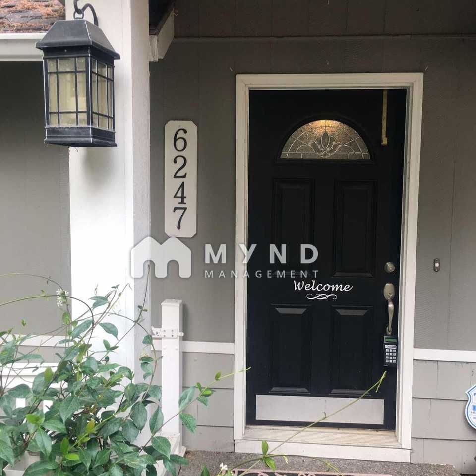 6247 Nokomis Ct - Photo 2 of 25