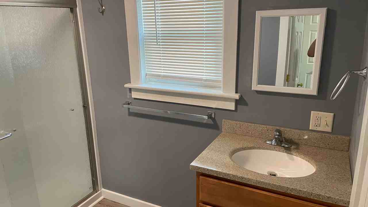 608 Sarah Street1st Floor #1stFL - Photo 3 of 6