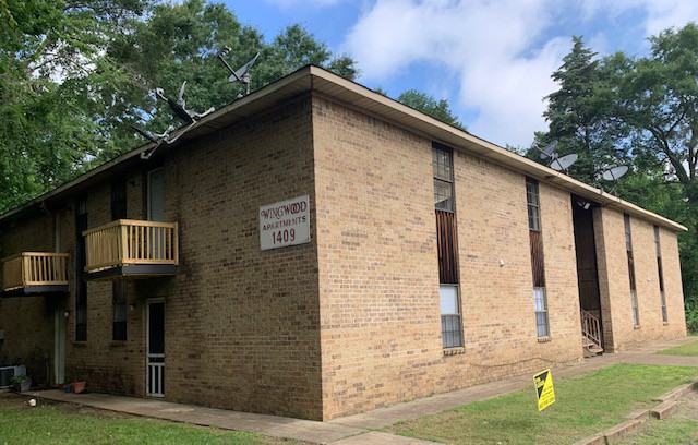 1409 Wingwood Apartments - Photo 3 of 9