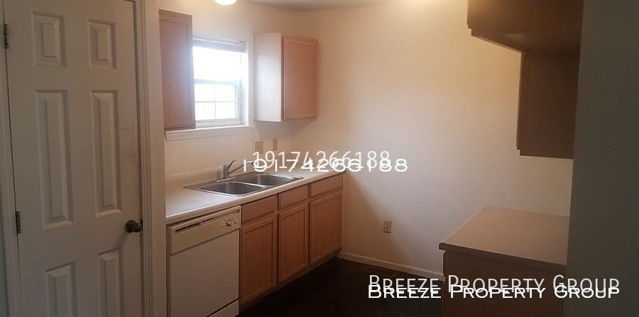 529 Hope St - Photo 3 of 14