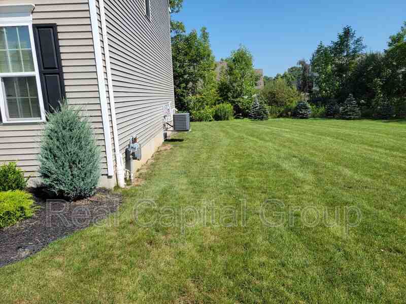 4271 Arthur Ct - Photo 2 of 42