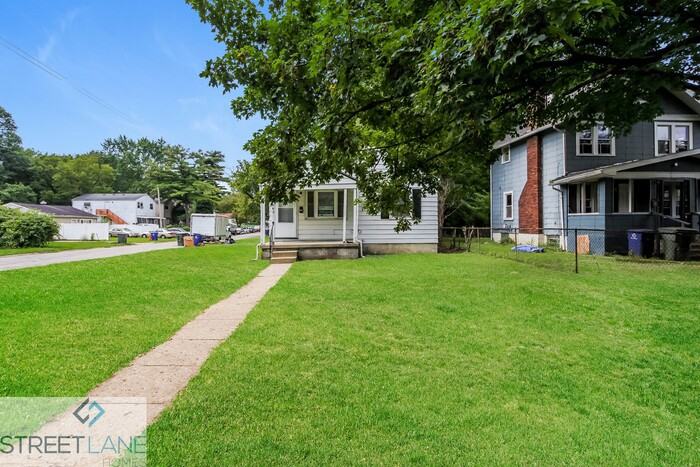 665 Malvern Ave - Photo 2 of 15