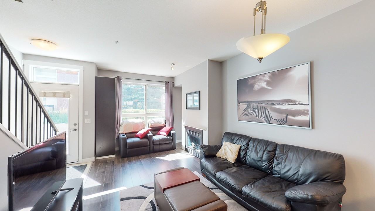 115, 1000 Centre Ave NE - Photo 2 of 19