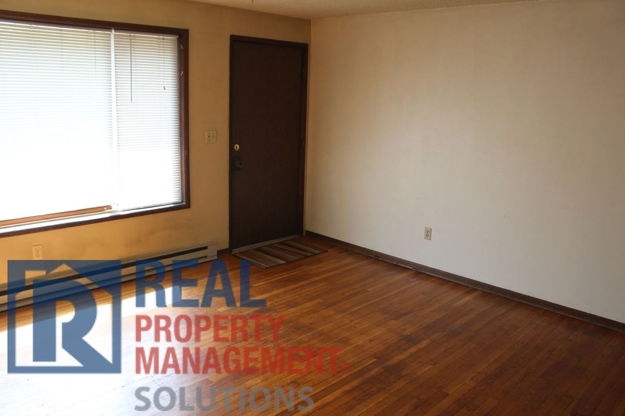 8211 Sw 37th Ave - Photo 3 of 42