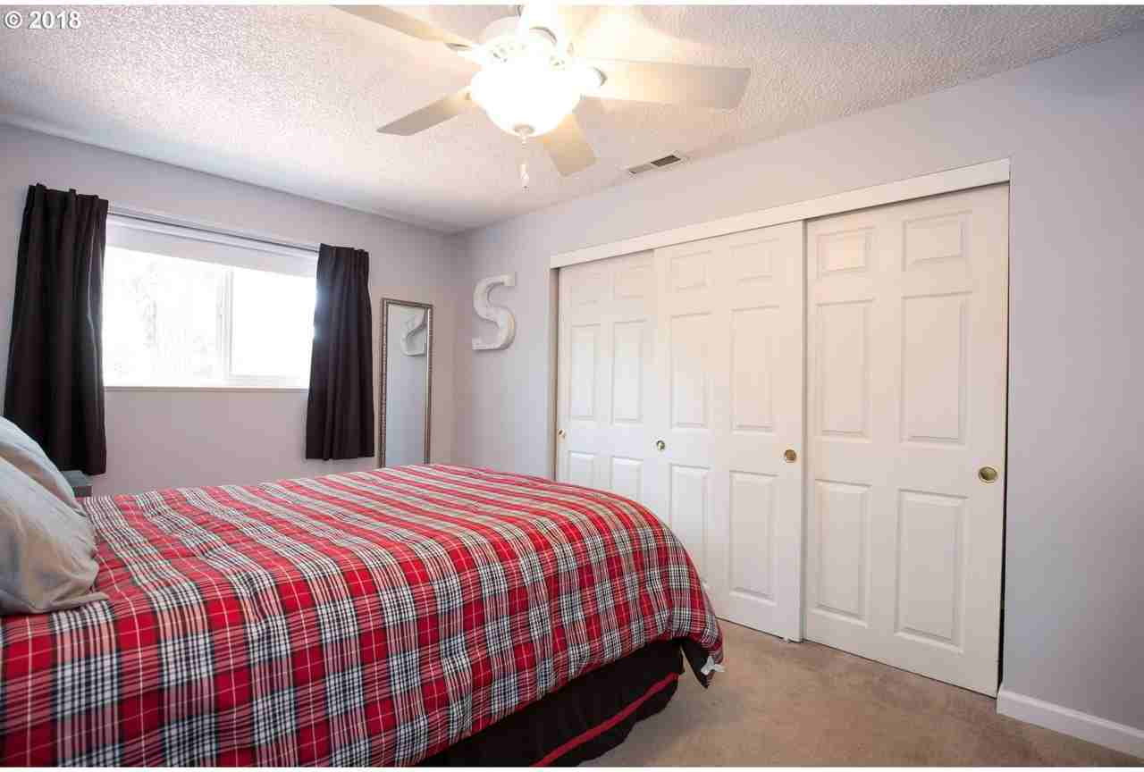 416 Ne 148th Ave #1 - Photo 7 of 17