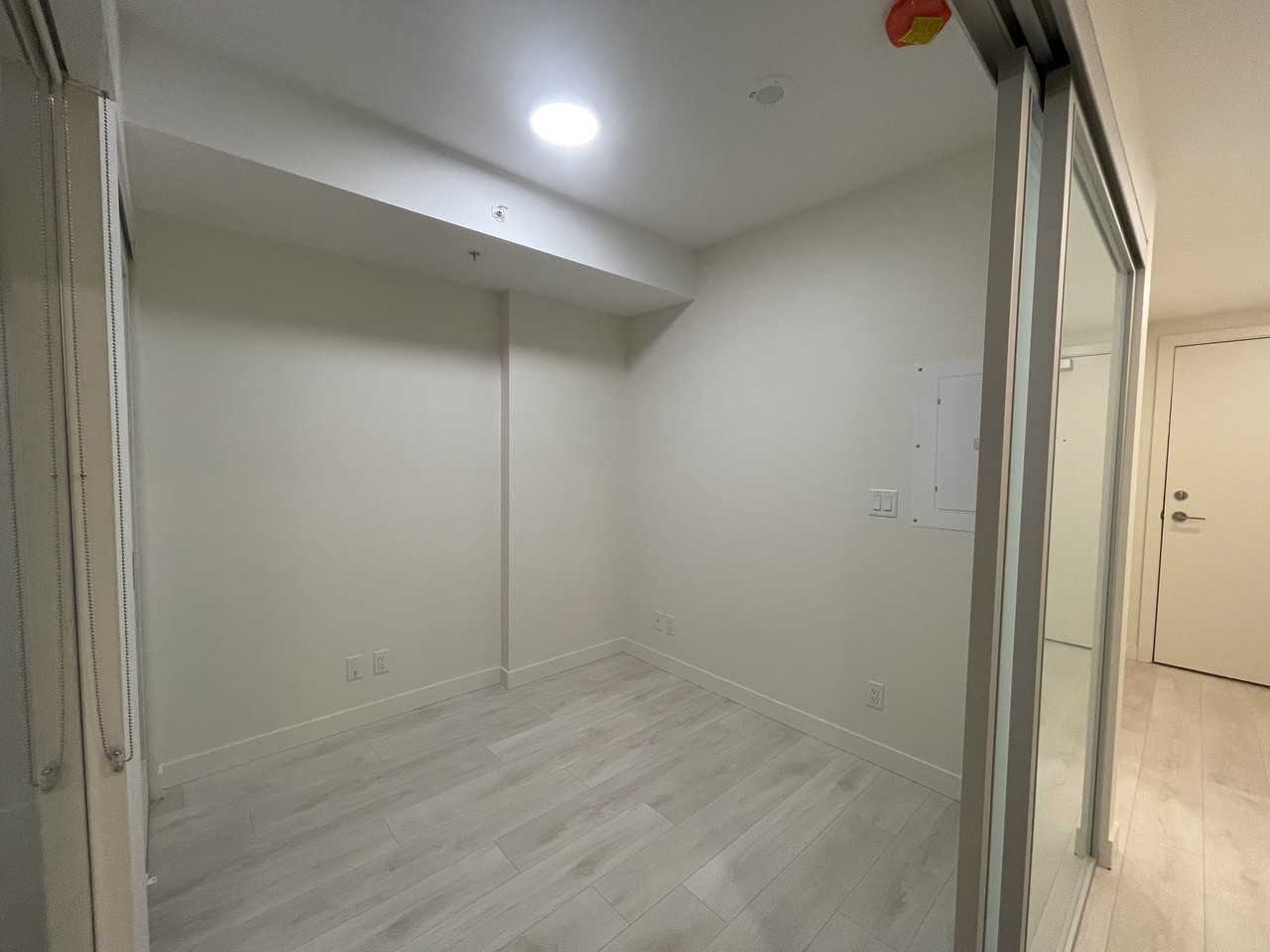 13318 104 Avenue - Photo 4 of 9