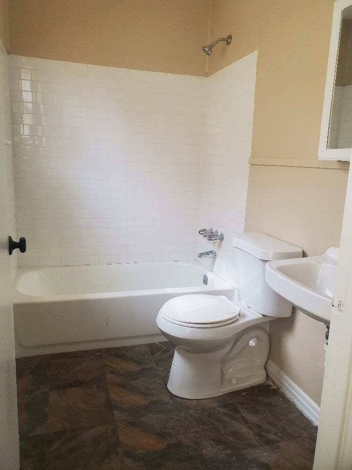 4321C Hain St - Photo 7 of 8