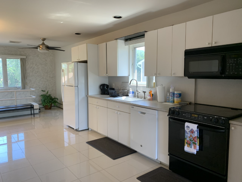 404 S Marginal Rd - Photo 3 of 16