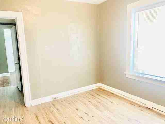 2455 Brooklyn Ave - Photo 3 of 6