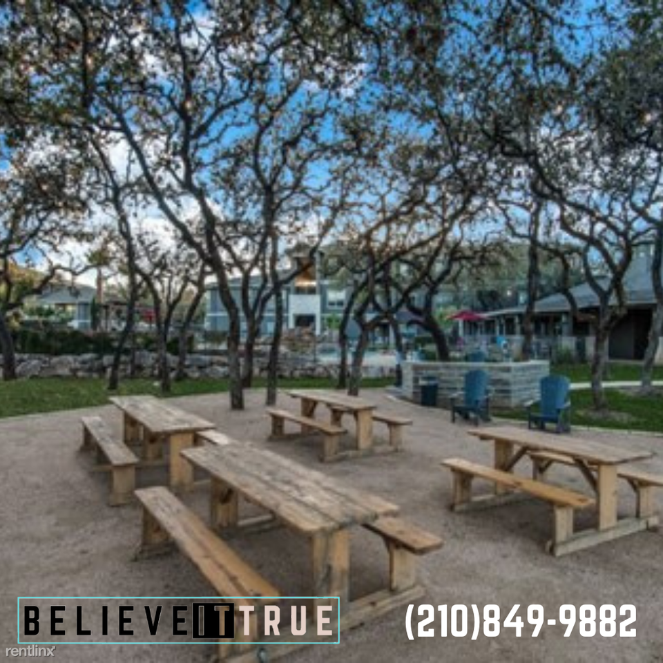 281 and 1604 - Photo 2 of 10