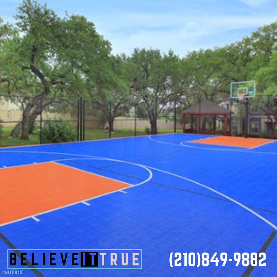 281 and 1604 - Photo 3 of 10