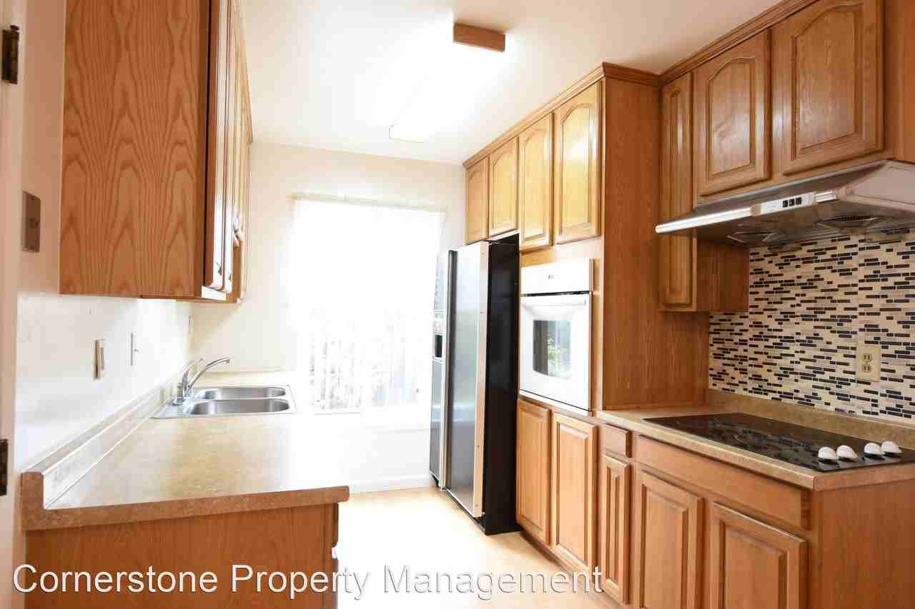 1163 Lynbrook Way - Photo 2 of 10