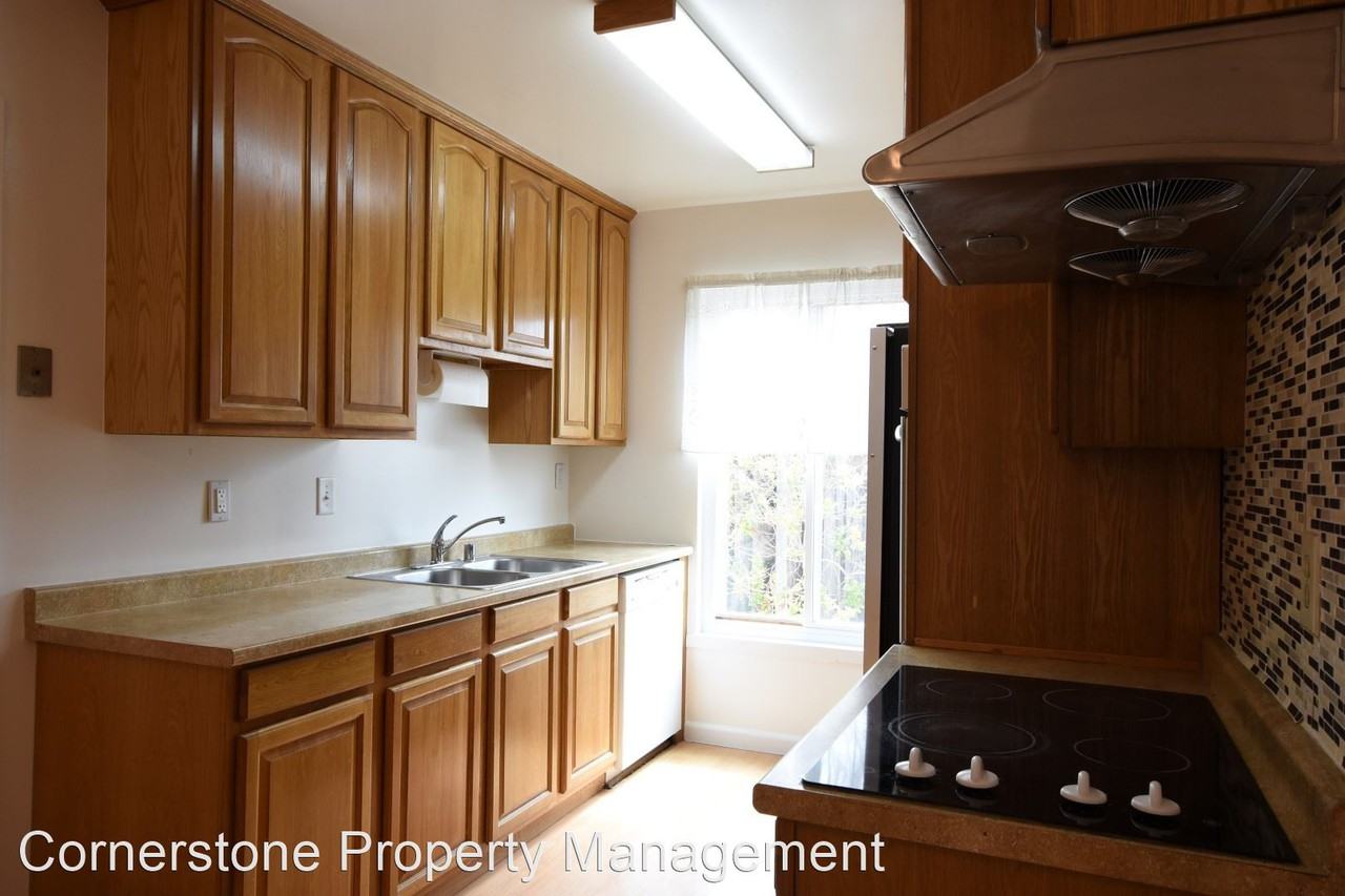 1163 Lynbrook Way - Photo 3 of 10