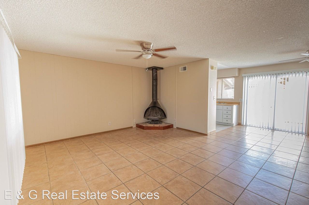 2642 E Orange St - Photo 2 of 13