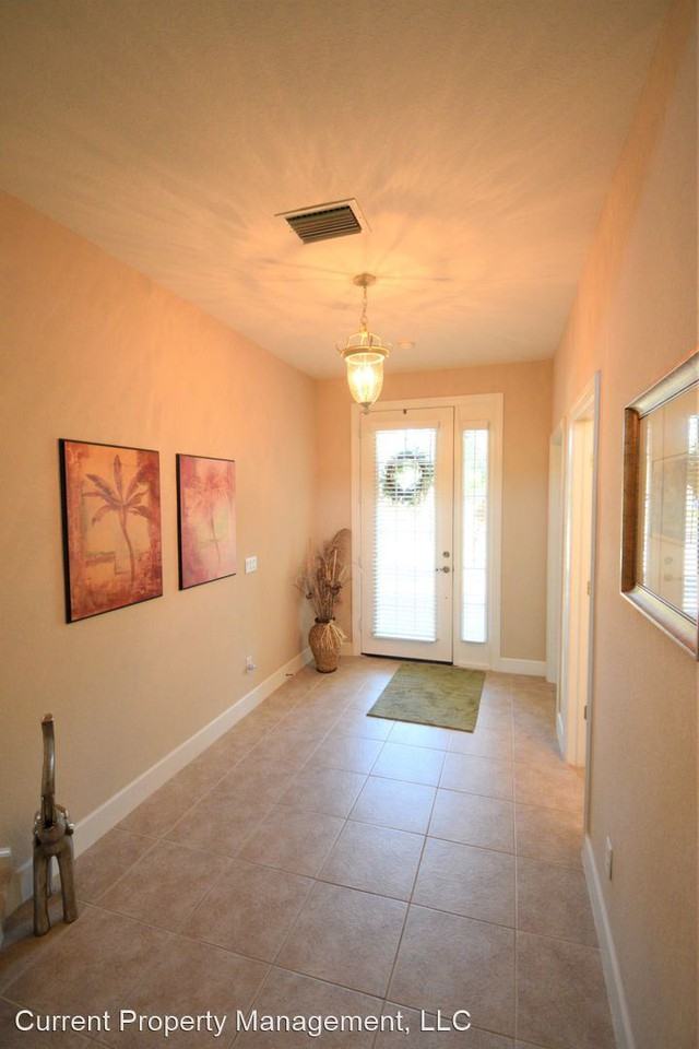 15474 Los Reyes Ln - Photo 3 of 39