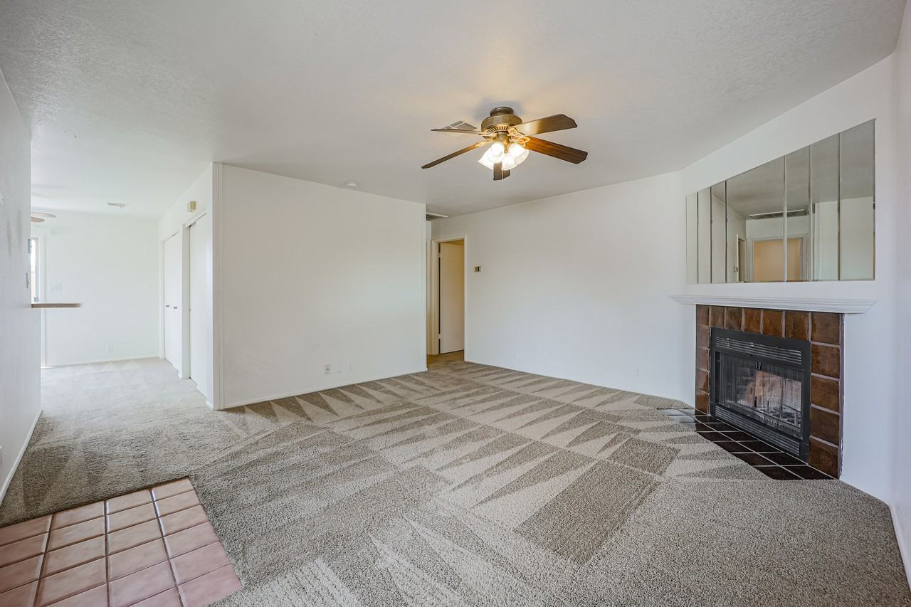317 W Hononegh Dr #5 - Photo 6 of 31