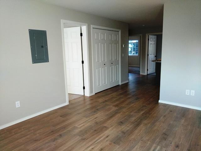 214 Spruce Rd - Photo 3 of 7