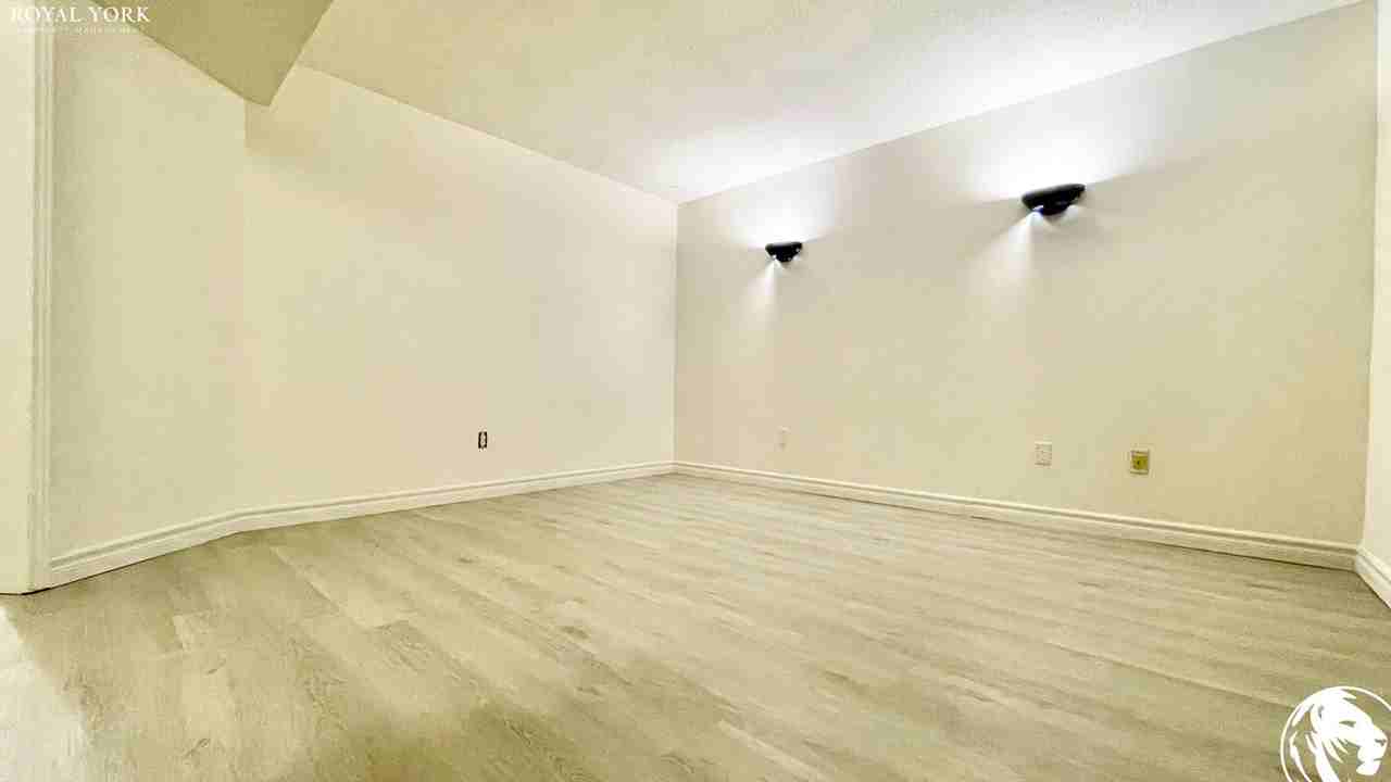 55 Apple Blossom Blvd #2 - Photo 2 of 10