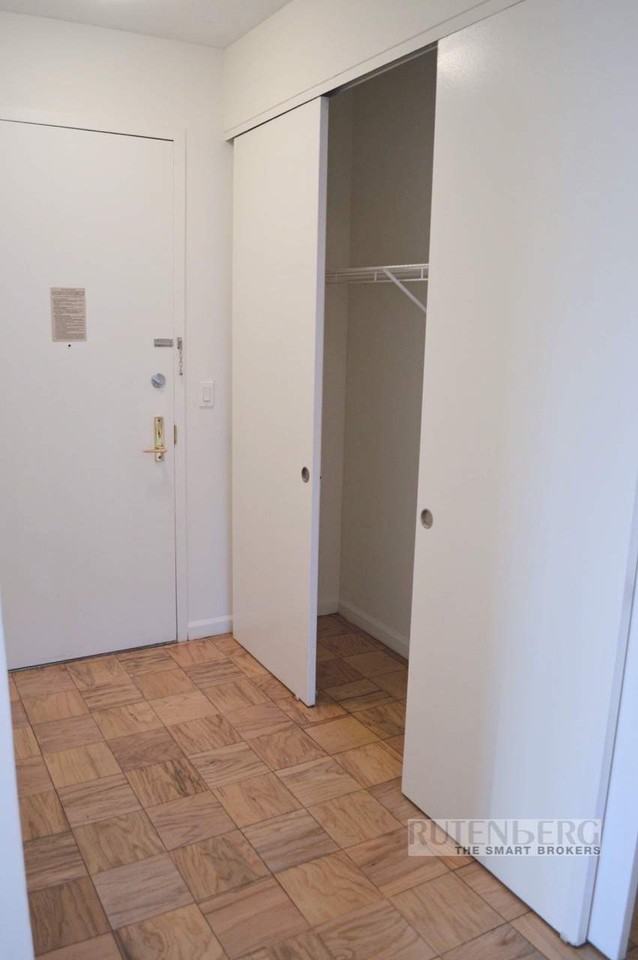 245 E 58th St - Photo 3 of 9