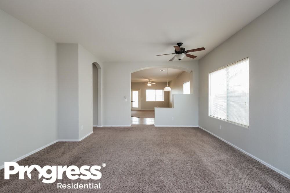 118 N 116th Ln - Photo 3 of 14