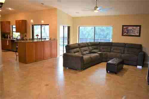 10896 Nw 7th St - Photo 3 of 8