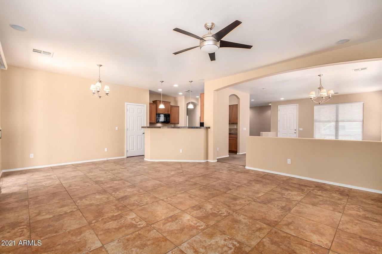 17795 Madison Road - Photo 2 of 10