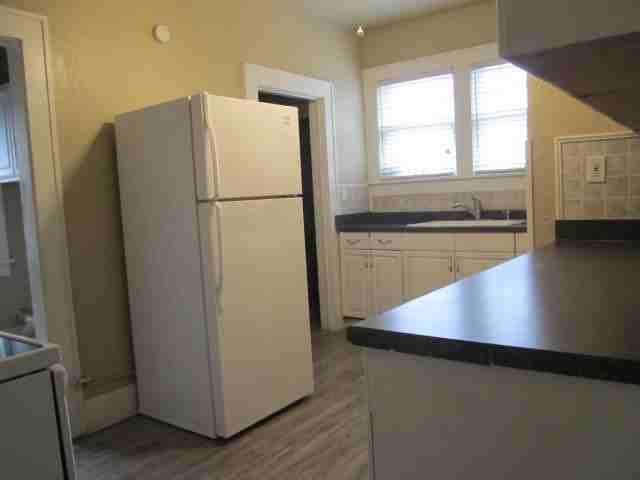 105 Northwest 19th Street - Photo 3 of 11