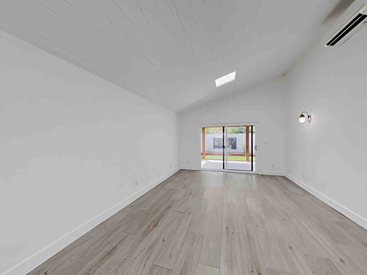 13942 Mango Dr - Photo 2 of 28