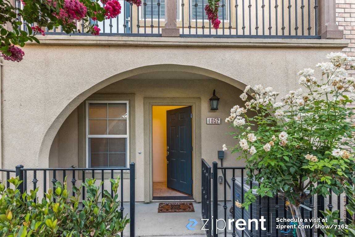 1052 Victories Loop - Photo 2 of 19