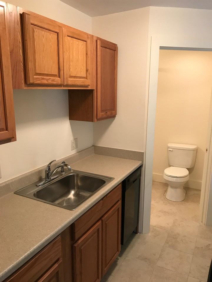 117 Dewitt Pl #2 - Photo 3 of 12