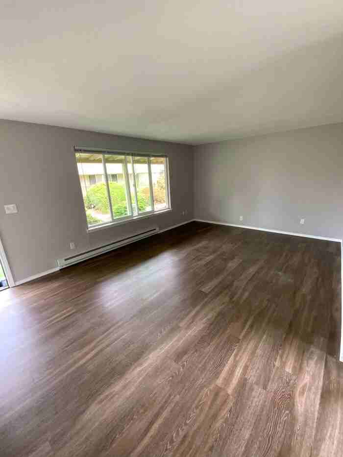4315 S Warner St - Photo 2 of 11