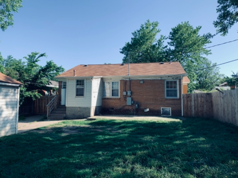 4336 Nw 18th St - Photo 2 of 13